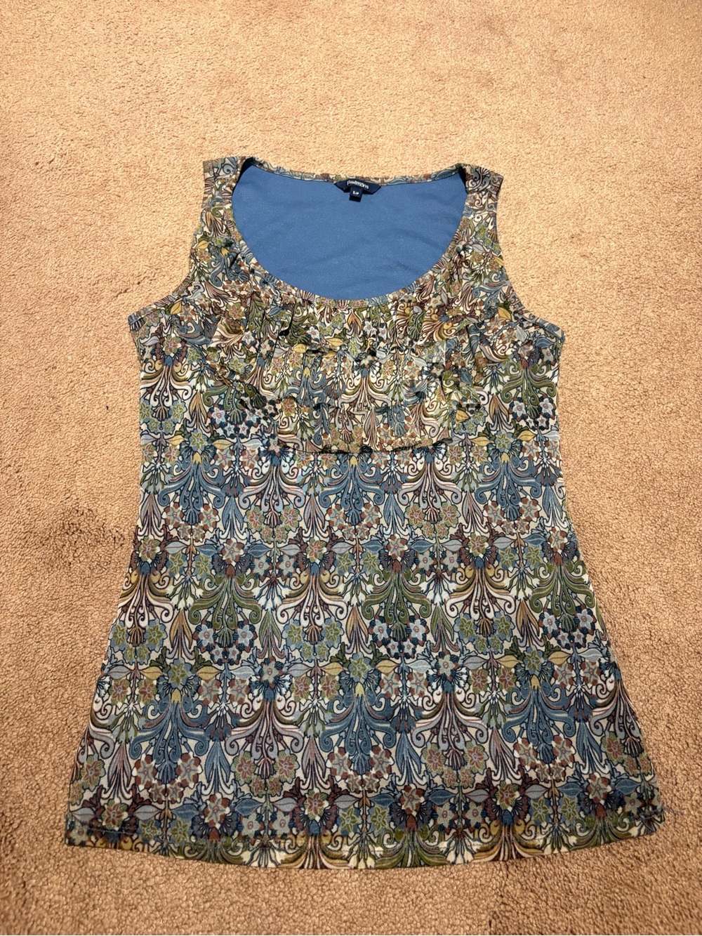 Reitmans Sleeveless Blue Patterned Ruffle Neck size small